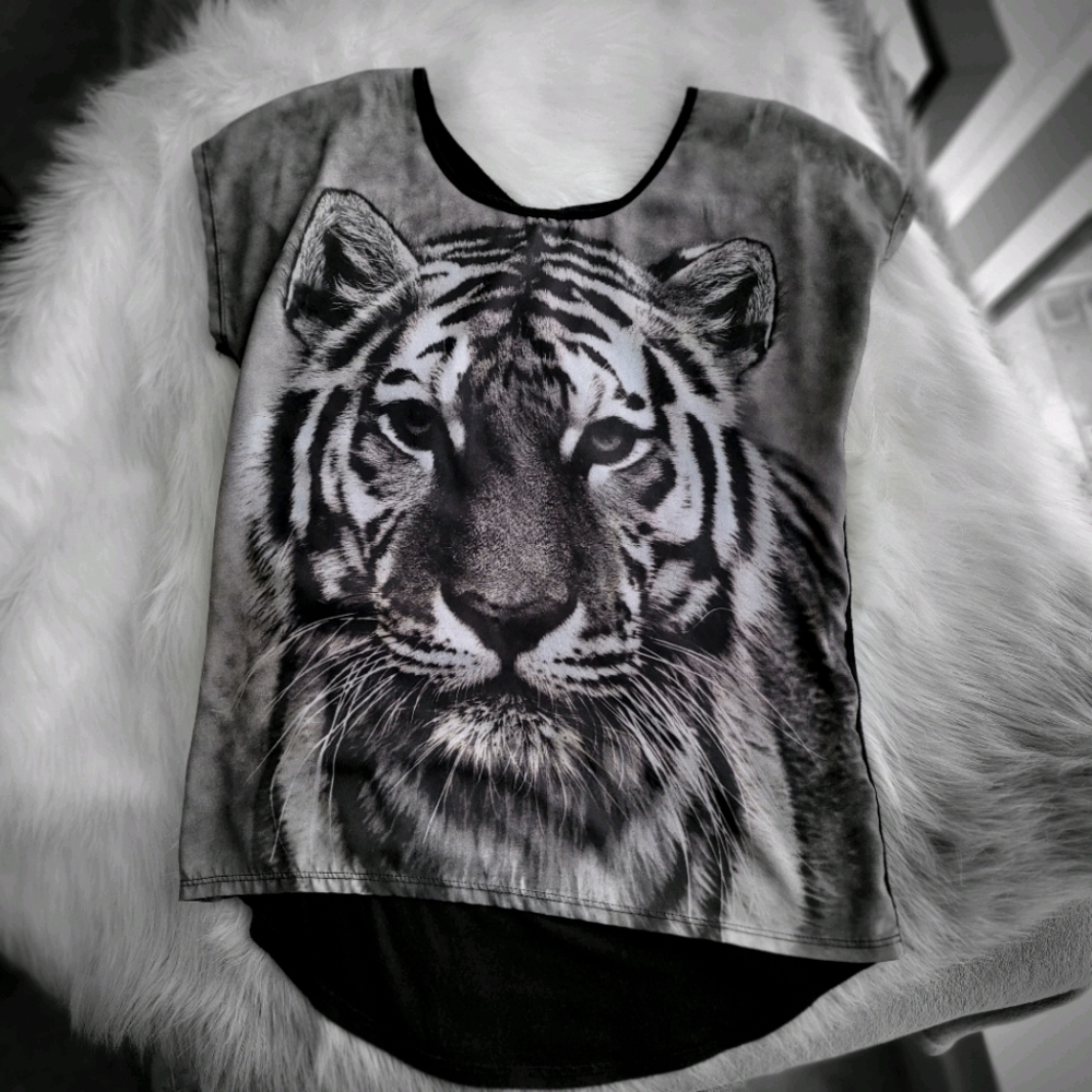 Gifted* Tiger high-low lightweight t-shirt
